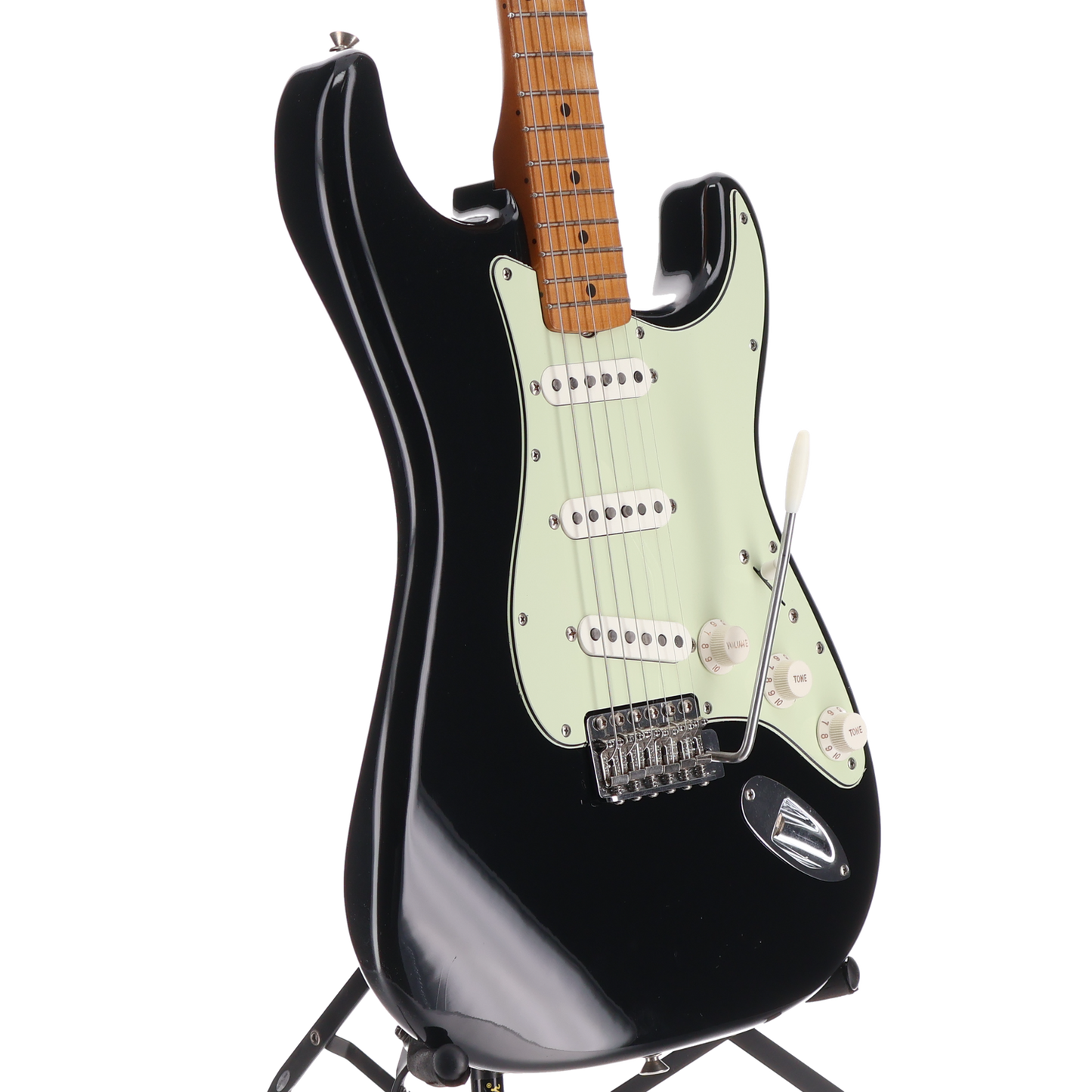 Fender Vintera® II Road Worn® '60s Stratocaster®, Maple Fingerboard, Black (H5) (67105)