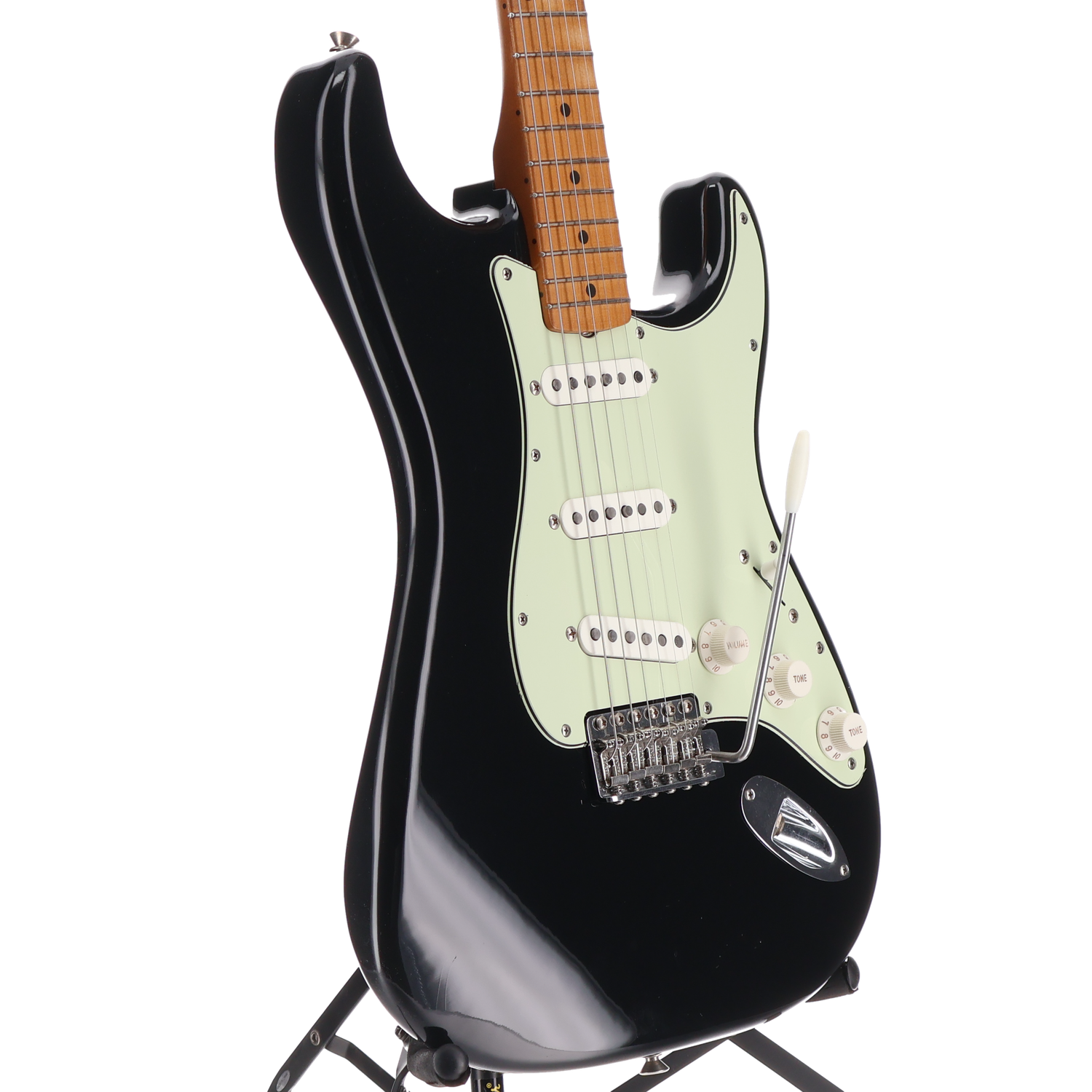 Fender Vintera® II Road Worn® '60s Stratocaster®, Maple Fingerboard, Black (H5) (67105)