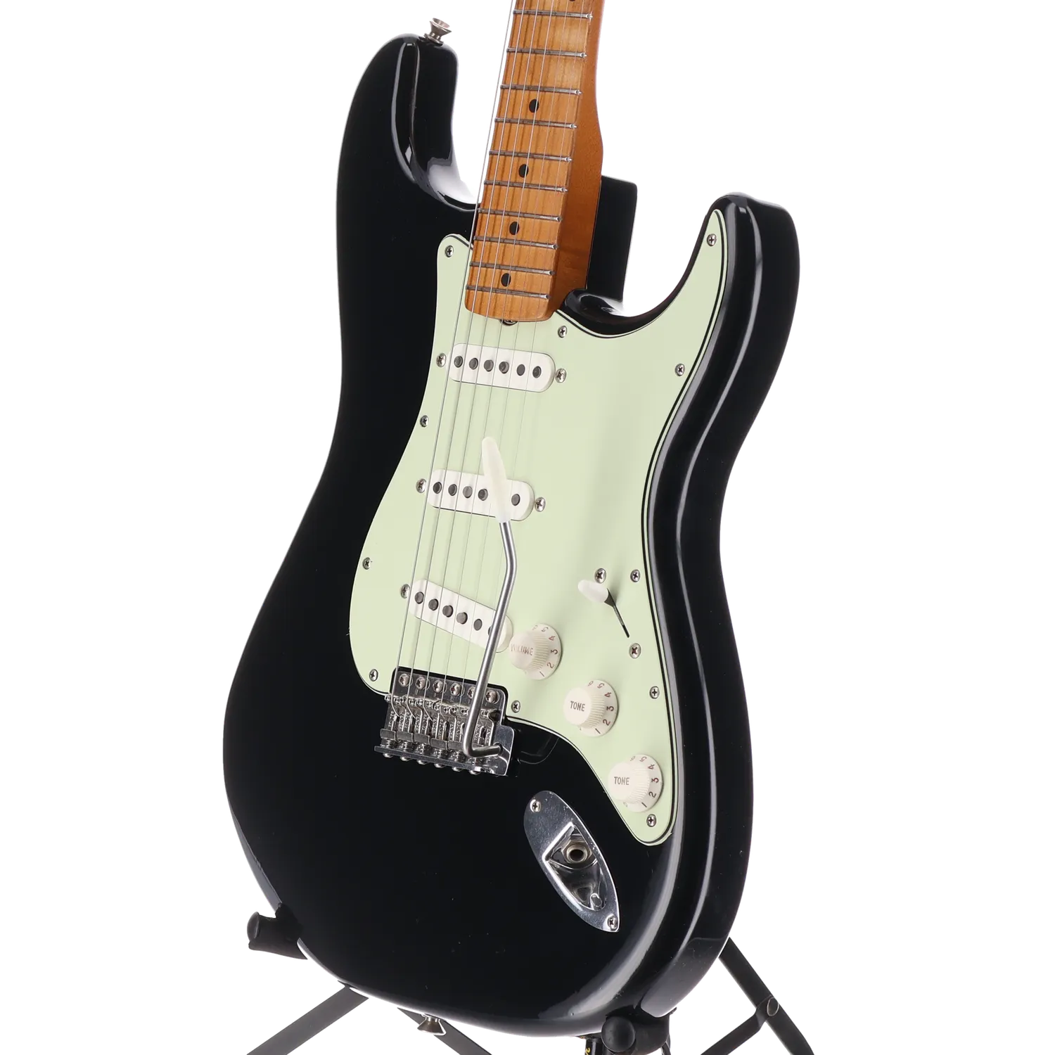 Fender Vintera® II Road Worn® '60s Stratocaster®, Maple Fingerboard, Black (H5) (67105)