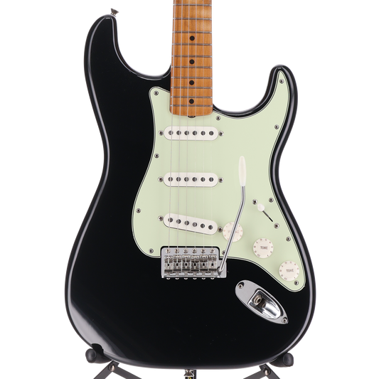 Fender Vintera® II Road Worn® '60s Stratocaster®, Maple Fingerboard, Black (H5) (67105)