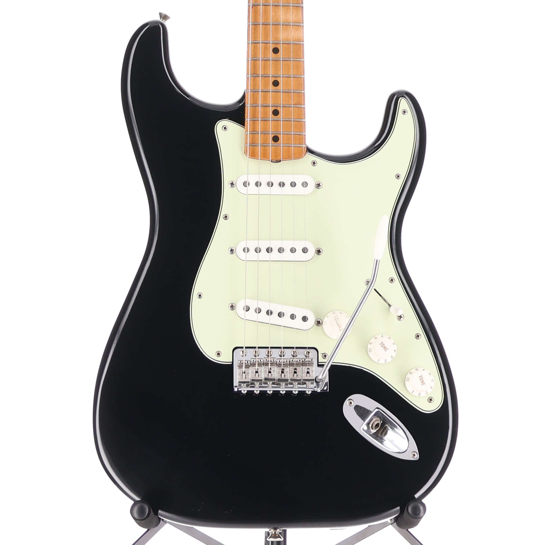 Fender Vintera® II Road Worn® '60s Stratocaster® Maple Fingerboard Black (N2) (89399)