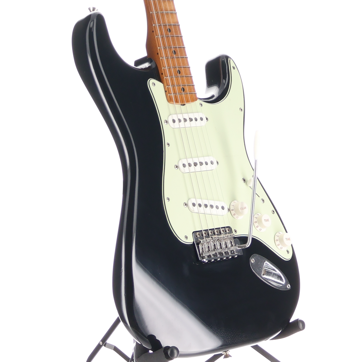 Fender Vintera® II Road Worn® '60s Stratocaster®, Maple Fingerboard, Black (RC1) (89023)