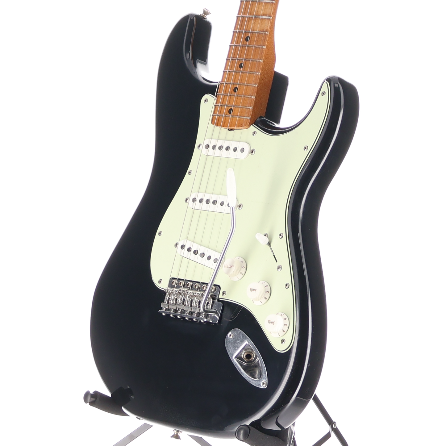 Fender Vintera® II Road Worn® '60s Stratocaster®, Maple Fingerboard, Black (RC1) (89023)