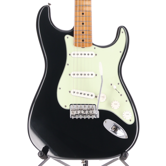 Fender Vintera® II Road Worn® '60s Stratocaster® Maple Fingerboard Black (S8) (95164)