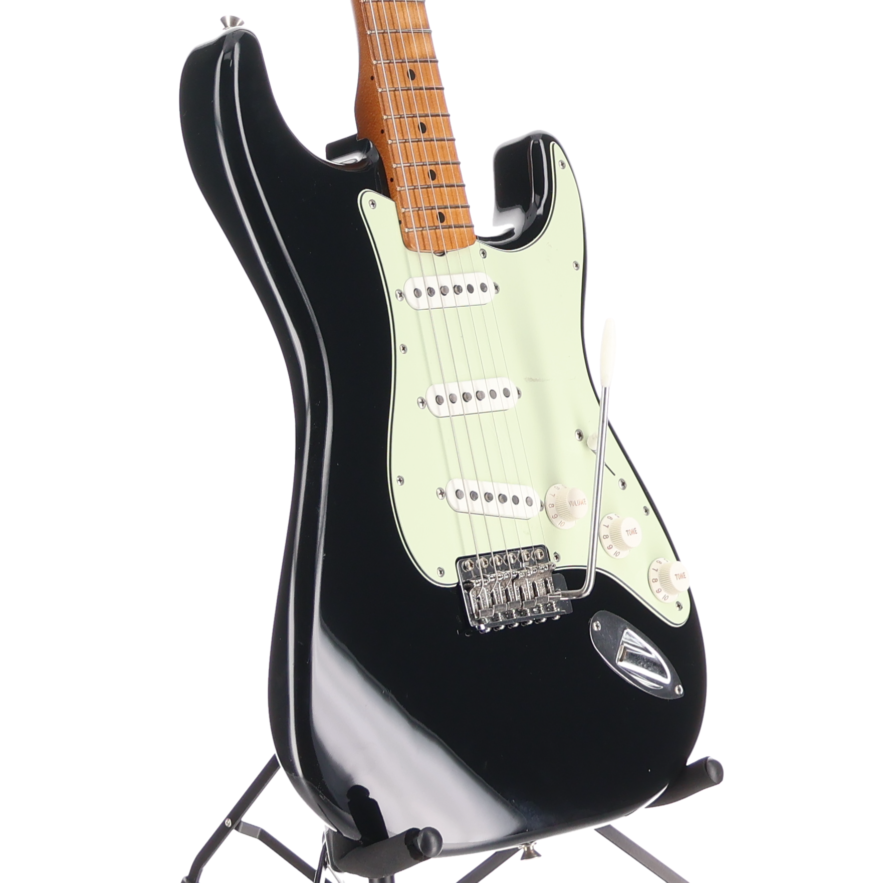 Fender Vintera® II Road Worn® '60s Stratocaster®, Maple Fingerboard, Black (V4) (89028)