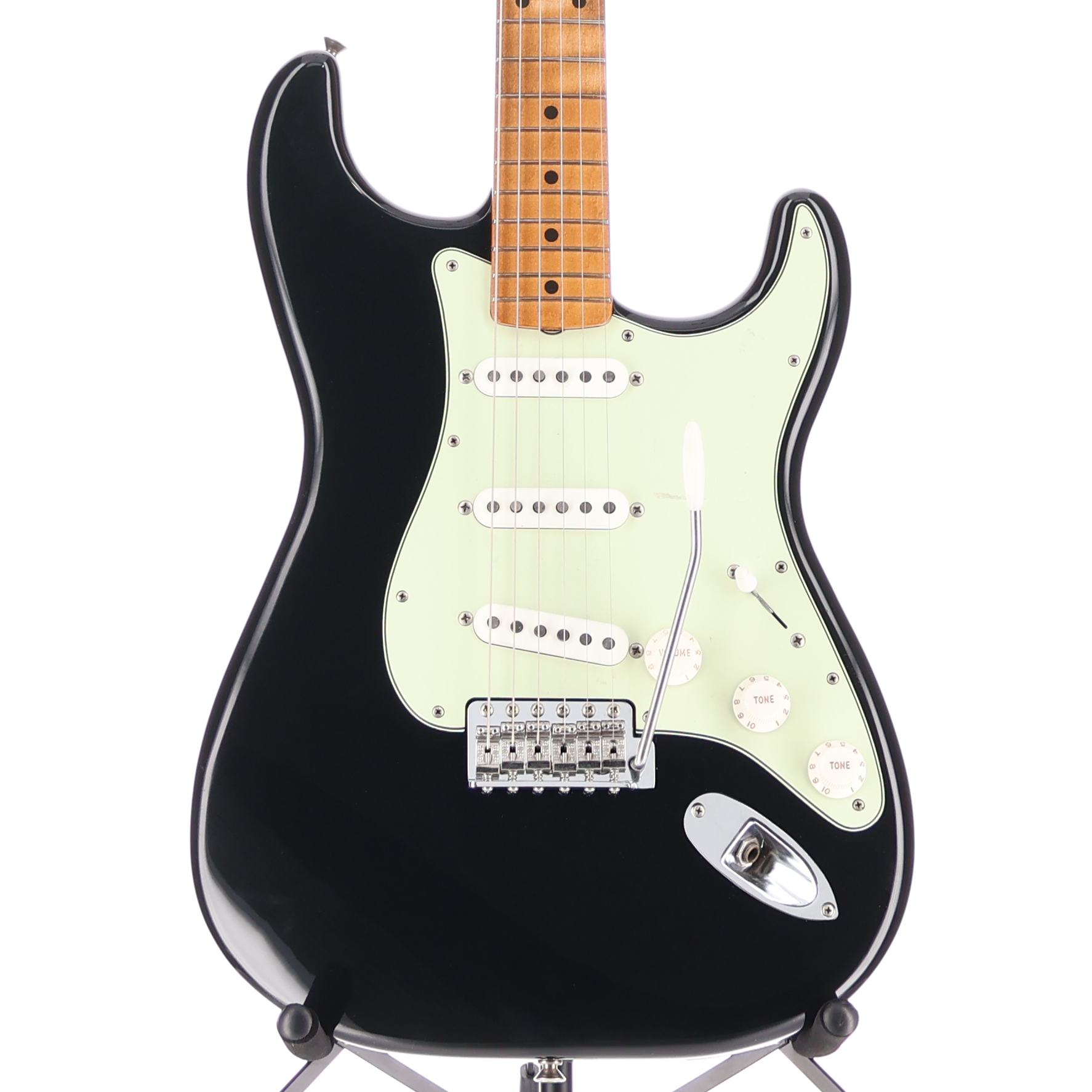 Fender Vintera® II Road Worn® '60s Stratocaster®, Maple Fingerboard, Black (V4) (89028)
