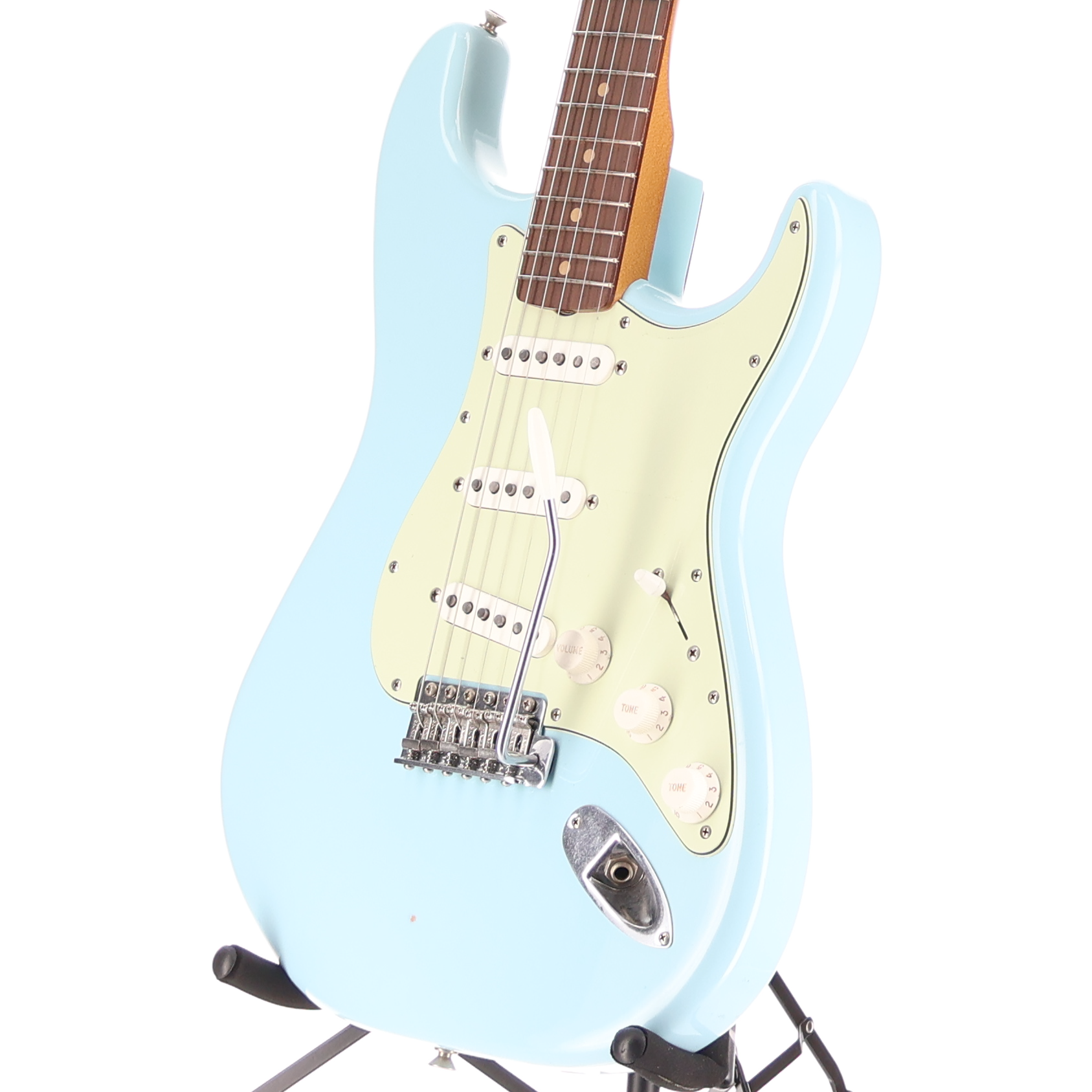 Fender Vintera® II Road Worn® '60s Stratocaster®, Rosewood Fingerboard, Sonic Blue (W8) (14903)