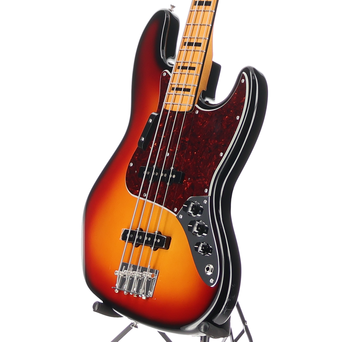 Fender Vintera® III Early '70s Jazz Bass®, Maple Fingerboard, 3-Color Sunburst (F10) (40666)