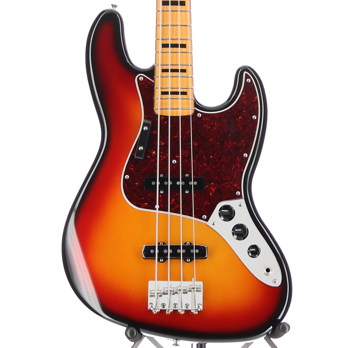 Fender Vintera® III Early '70s Jazz Bass®, Maple Fingerboard, 3-Color Sunburst (F10) (40666)