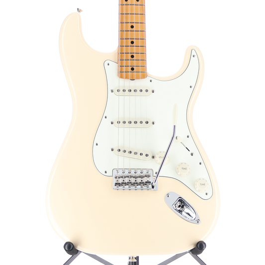 Fender Vintera III Late '60s Stratocaster, Maple Fingerboard, Olympic White (I10) (35745)