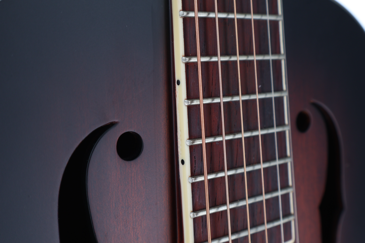 Gretsch G9240 Alligator Round-Neck, Mahogany Body Biscuit Cone Resonator Guitar, 2-Color Sunburst (G3) (52015)