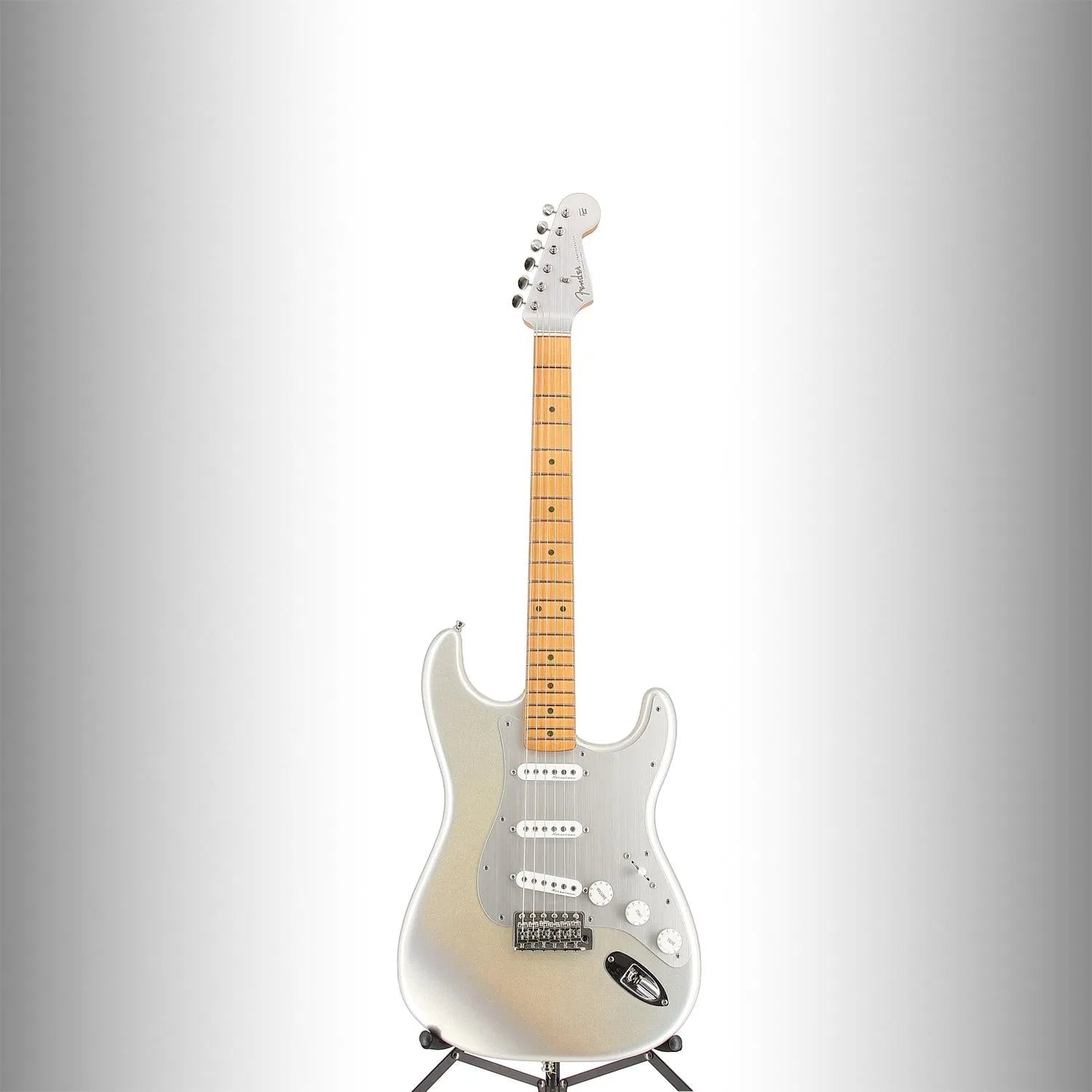 H.E.R. Stratocaster, Maple Fingerboard, Chrome Glow (AA9) (45863)