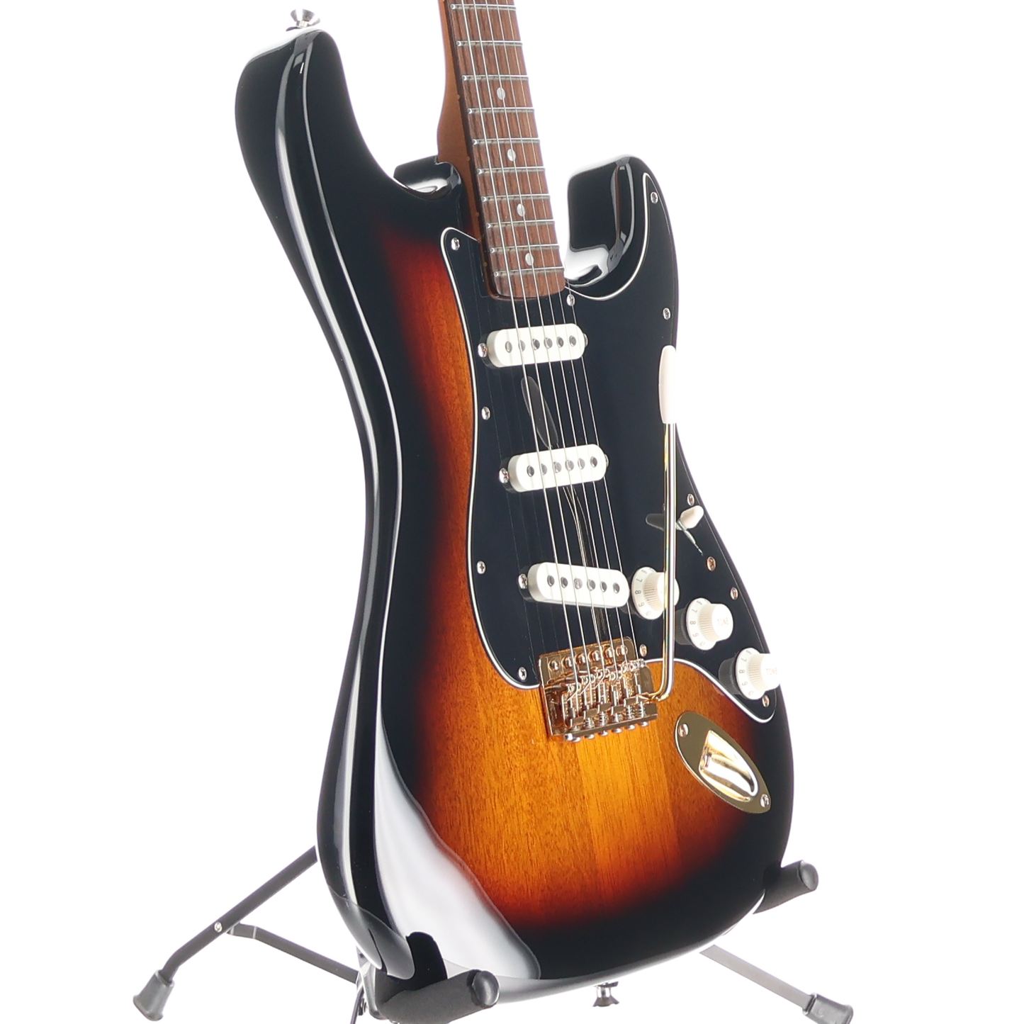 Squier FSR Classic Vibe '60s Stratocaster, Laurel Fingerboard, Black Pickguard, Gold Hardware, 3-Color Sunburst (H3) (02834)