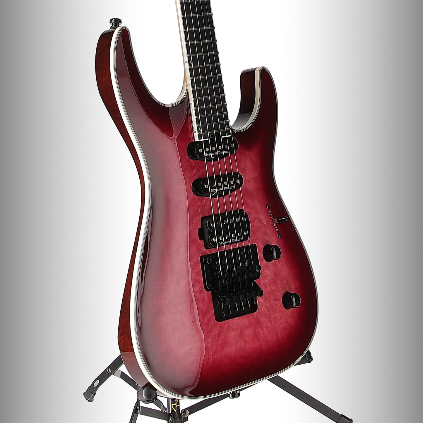 Jackson Pro Plus Series Soloist SLA3Q, Ebony Fingerboard, Fuschia Burst (EA1) (02885)