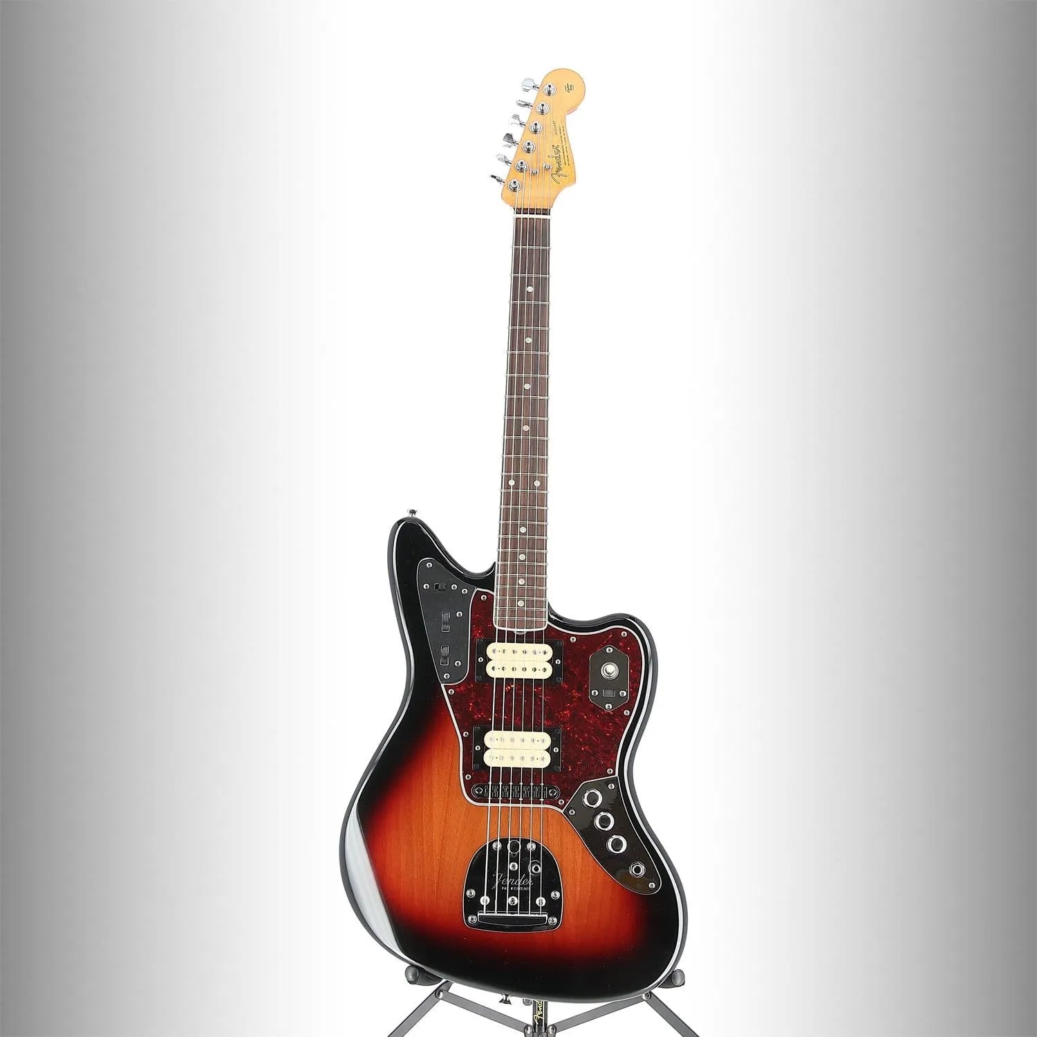 Kurt Cobain Jaguar, Rosewood Fingerboard, 3-Color Sunburst (Z12) (46355)