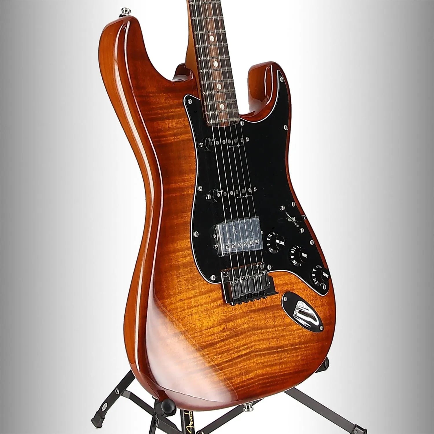 Limited Edition American Ultra Stratocaster, Ebony Fingerboard, Tiger's Eye (X12) (93231)