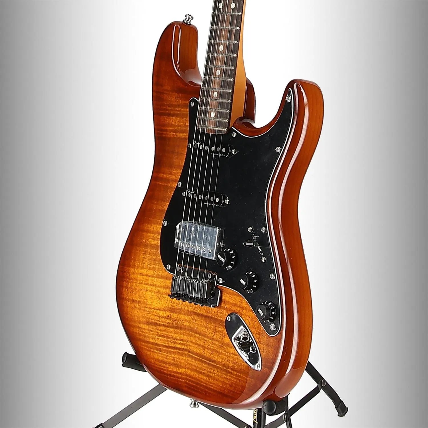 Limited Edition American Ultra Stratocaster, Ebony Fingerboard, Tiger's Eye (X12) (93231)