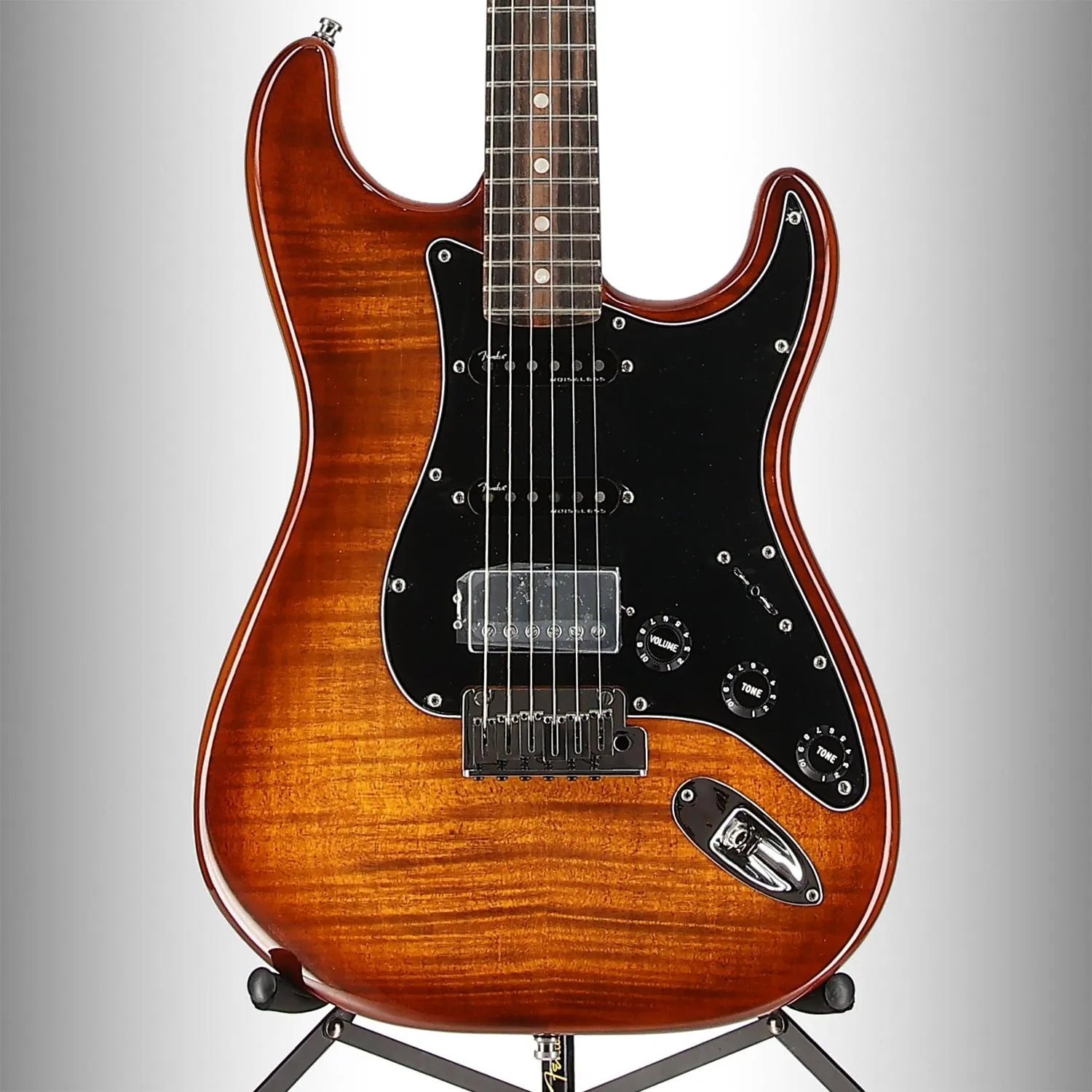 Limited Edition American Ultra Stratocaster, Ebony Fingerboard, Tiger's Eye (X12) (93231)