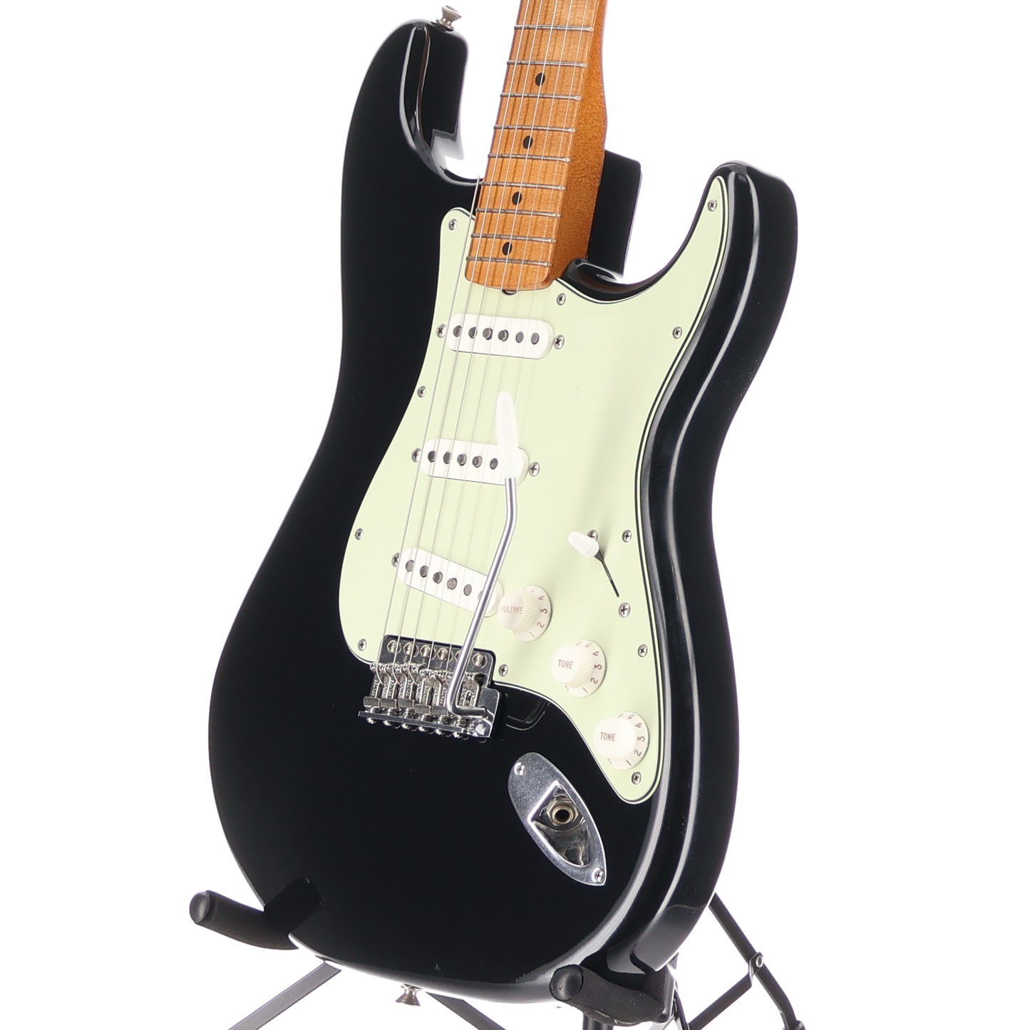 Fender Vintera® II Road Worn® '60s Stratocaster®, Maple Fingerboard, Black (M3)(95825) (95825)