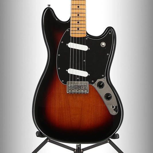 Player II Mustang, Maple Fingerboard, 3-Color Sunburst (SR) (38431)