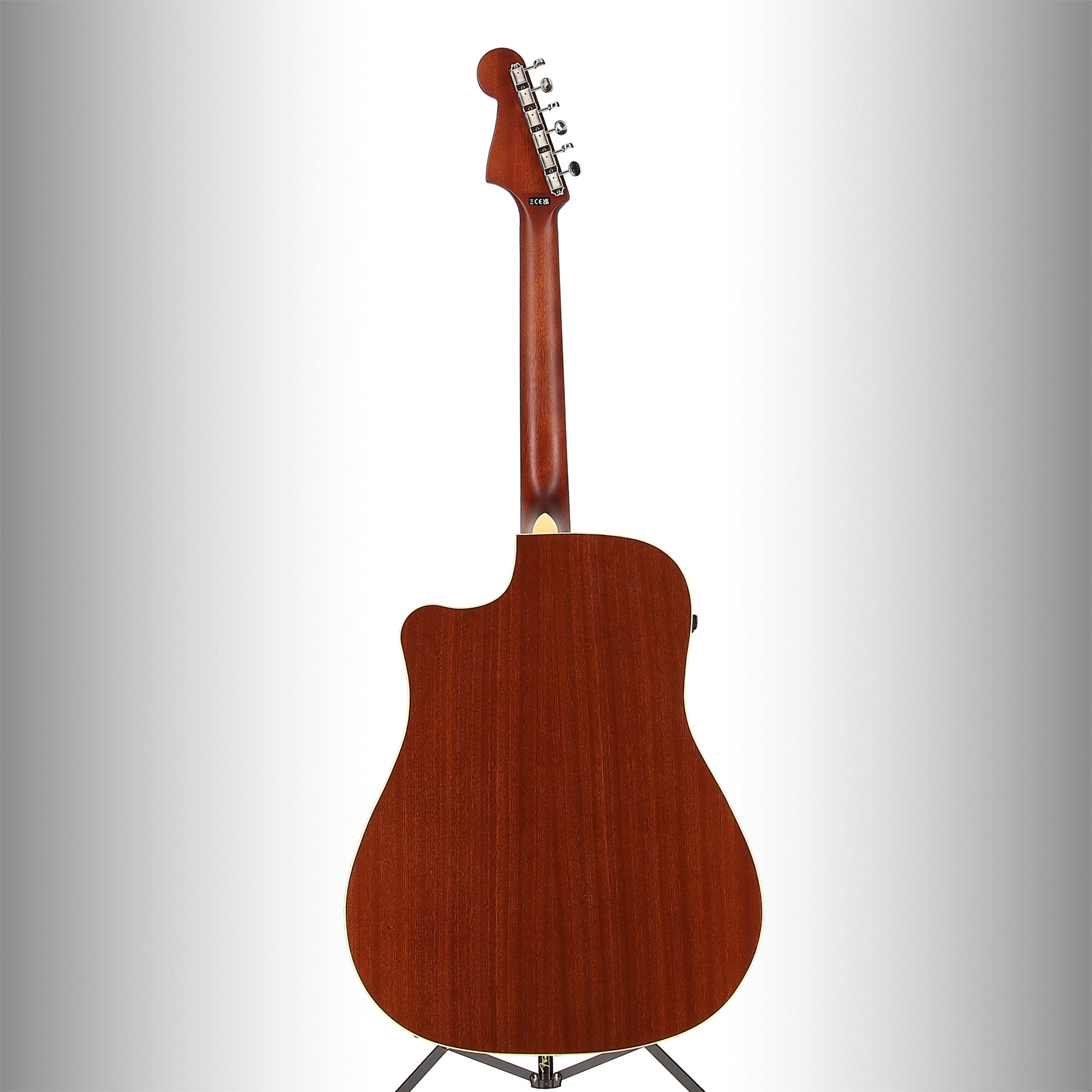 Redondo Player, Walnut Fingerboard, Gold Pickguard, Natural (DD11) (07956)