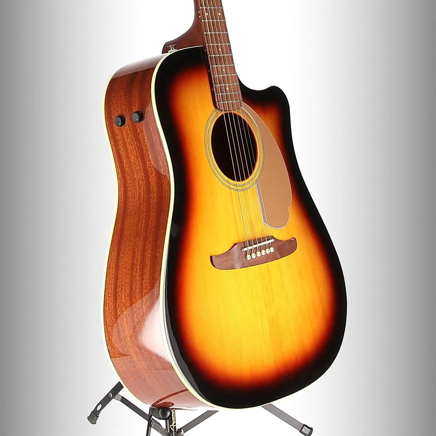 Redondo Player, Walnut Fingerboard, Gold Pickguard, Sunburst (B3) (38021)