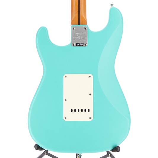 Squier 40th Anniversary Stratocaster, Vintage Edition, Maple Fingerboard, Gold Anodized Pickguard, Satin Sea Foam Green (Y1) (02797)