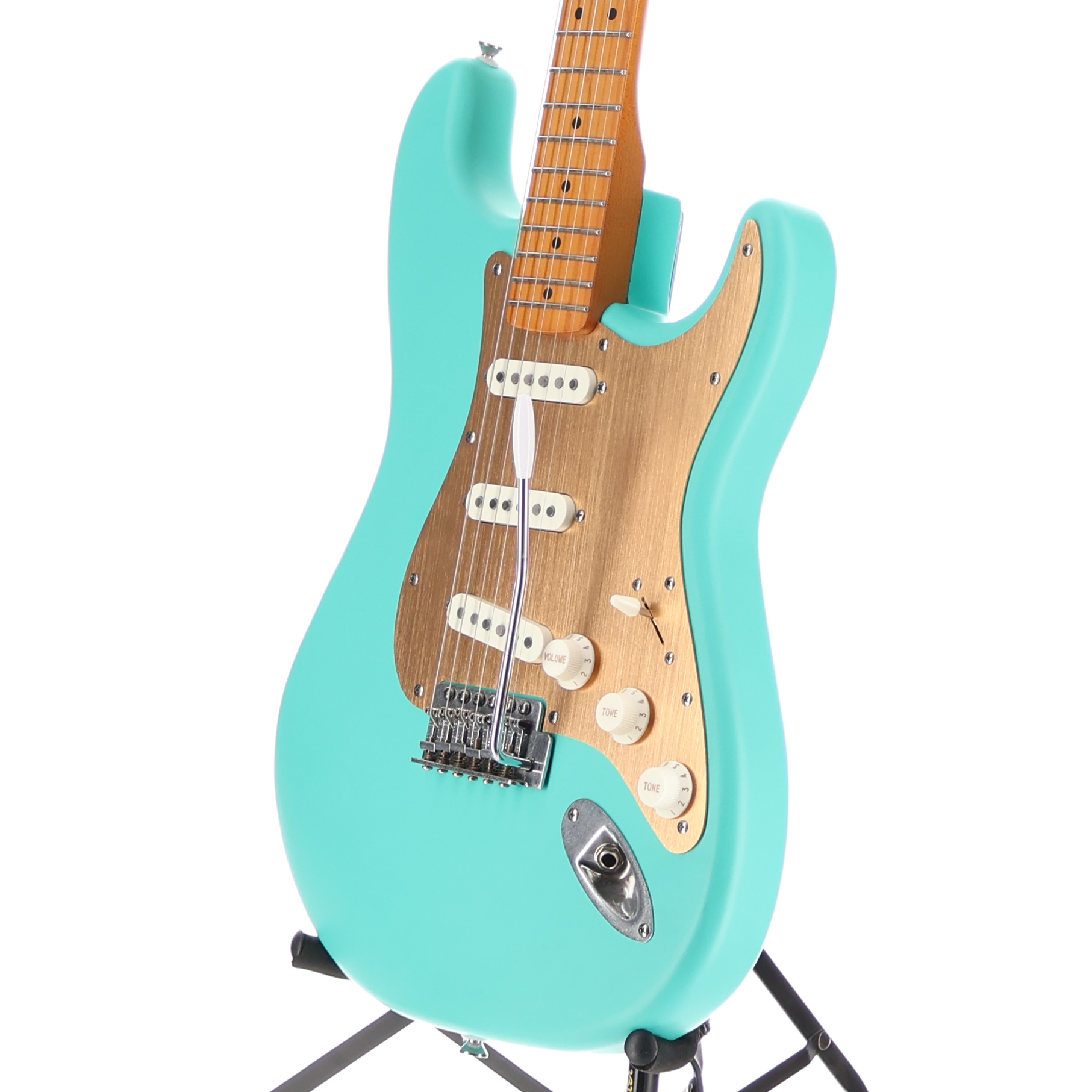 Squier 40th Anniversary Stratocaster, Vintage Edition, Maple Fingerboard, Gold Anodized Pickguard, Satin Sea Foam Green (Y1) (02797)