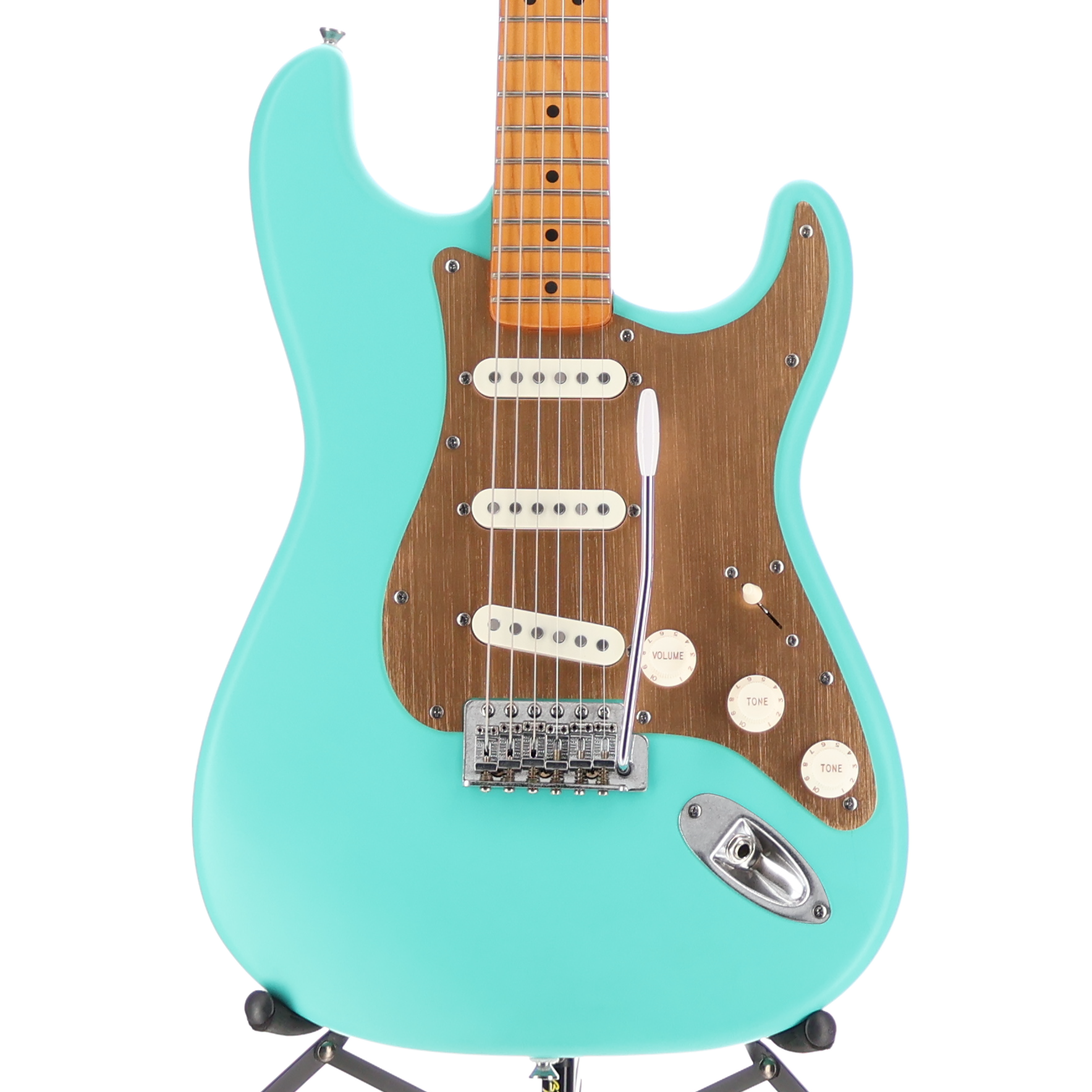 Squier 40th Anniversary Stratocaster, Vintage Edition, Maple Fingerboard, Gold Anodized Pickguard, Satin Sea Foam Green (Y1) (02797)