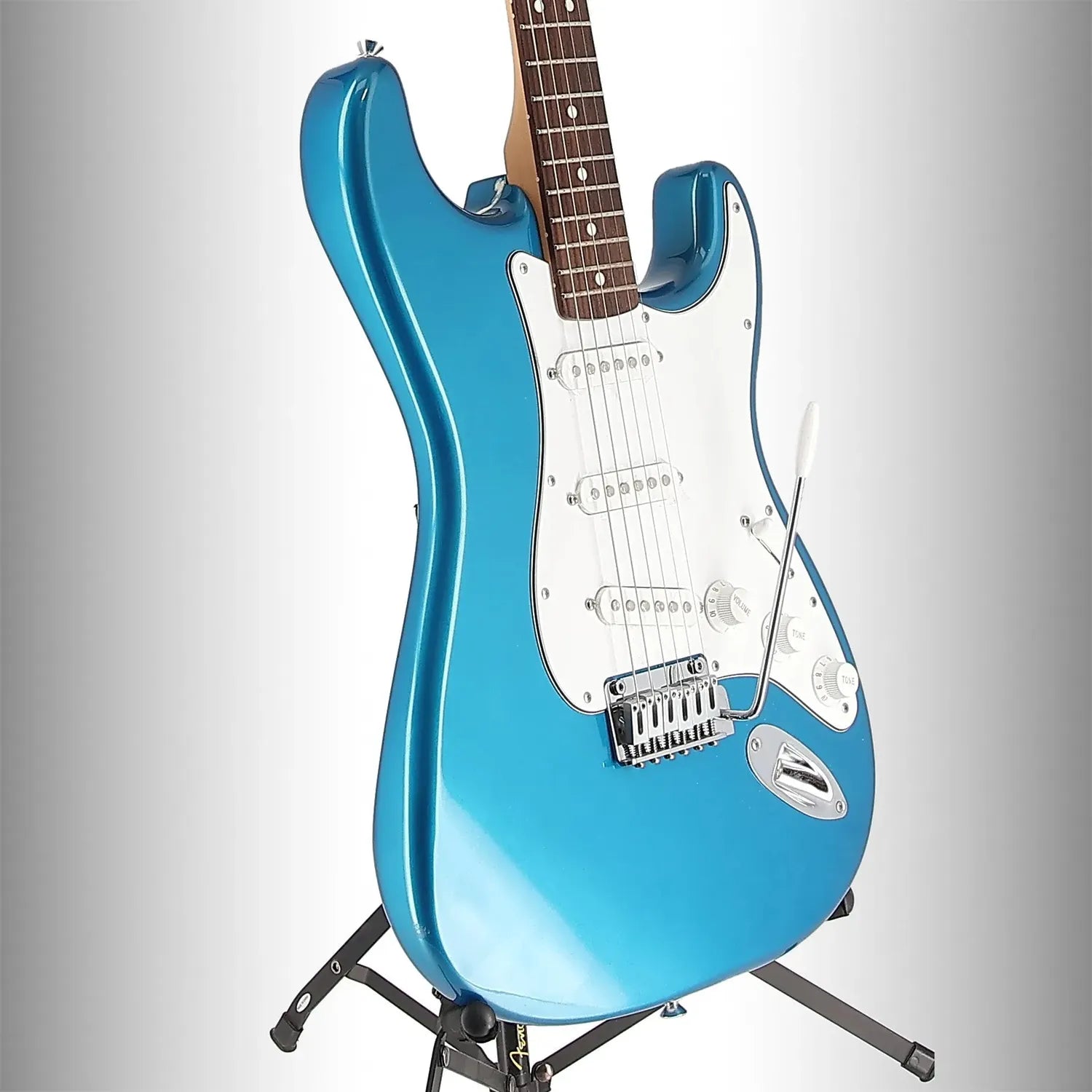 Standard Stratocaster, Laurel Fingerboard, White Pickguard, Aqua Marine Metallic (SR) (09727)