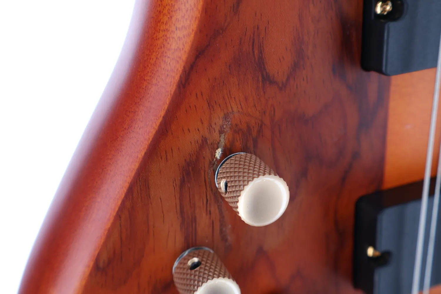 Stiletto Studio 8-string Bass LH - Honey Satin (SR) (29014)