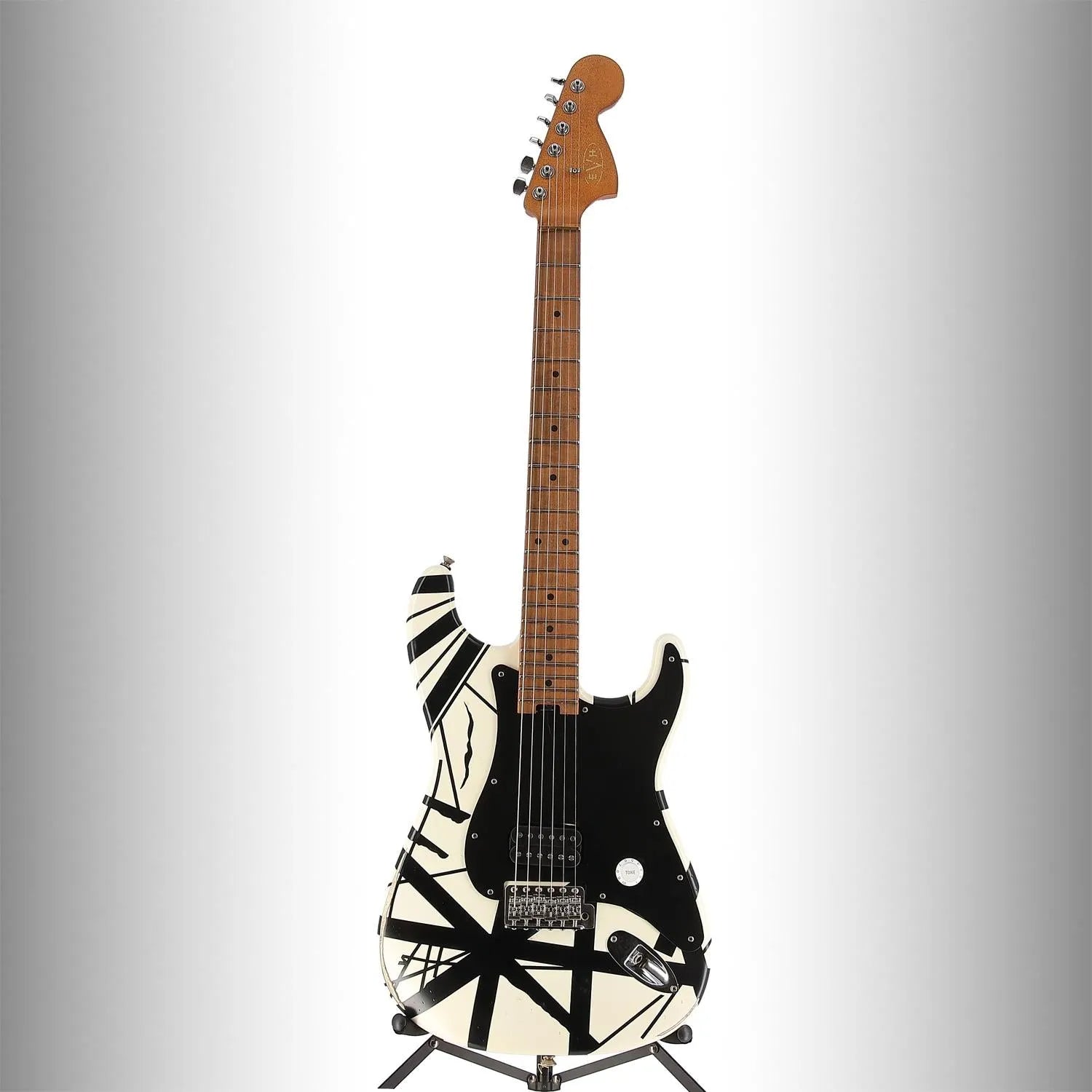 Striped Series '78 Eruption, Maple Fingerboard, White with Black Stripes Relic (A2) (03438)