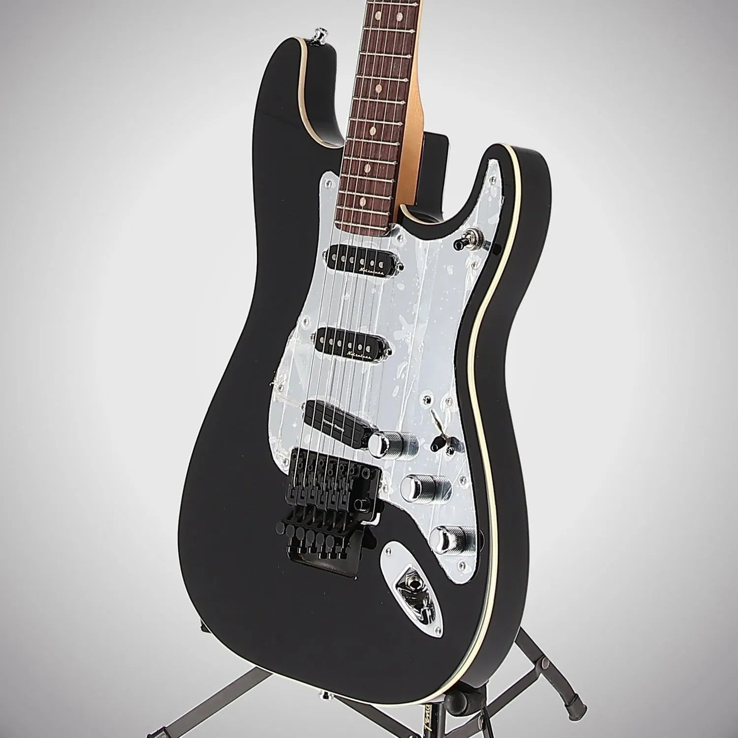 Tom Morello Stratocaster, Rosewood Fingerboard, Black (J12) (45478)