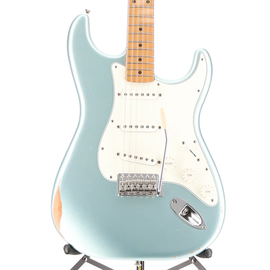 Vintera Road Worn Mischief Maker Stratocaster, Maple Fingerboard, Firemist Silver (OC4) (78968)