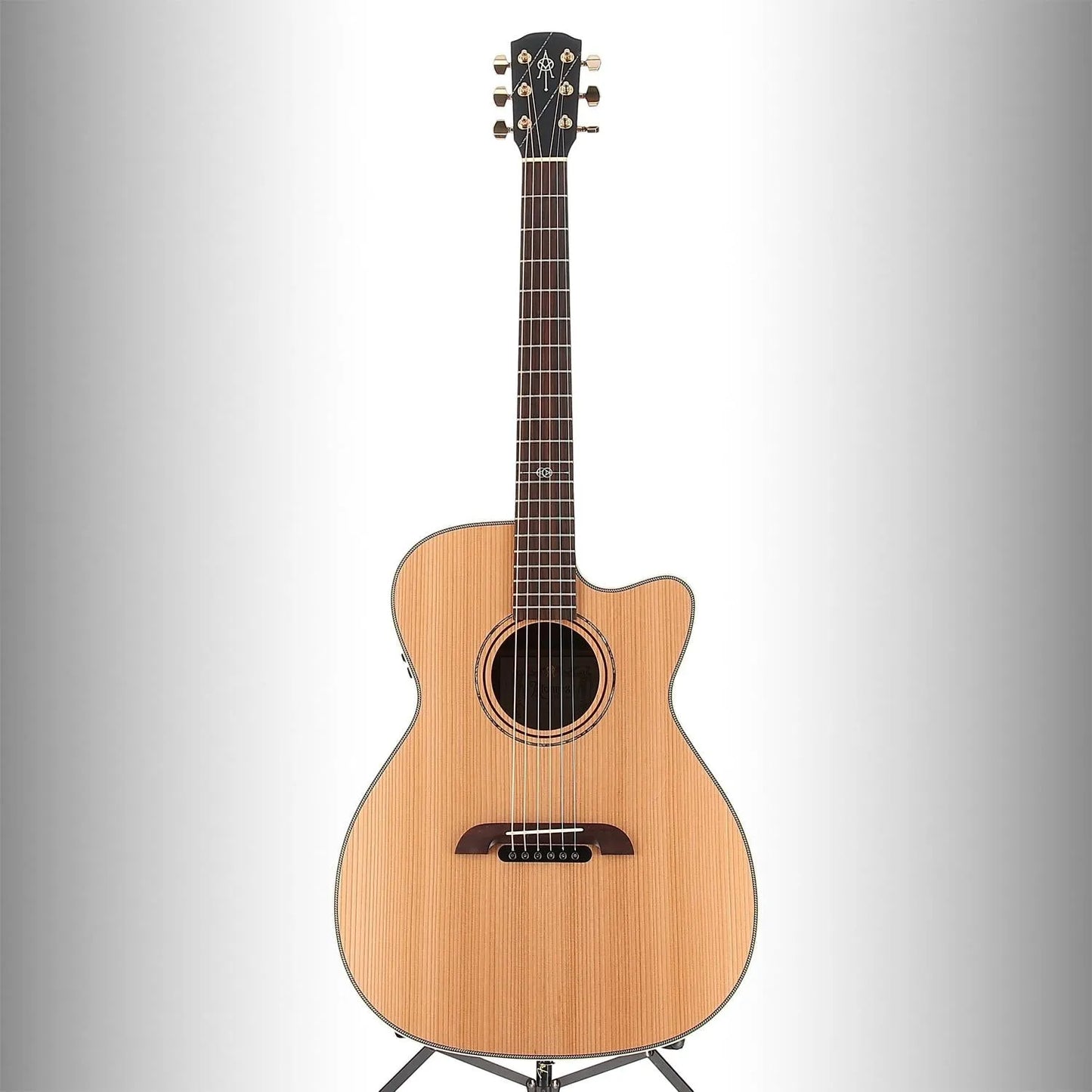 Yairi Stage Folk/OM A/E Cutaway - Natural Satin (A12) (29007)