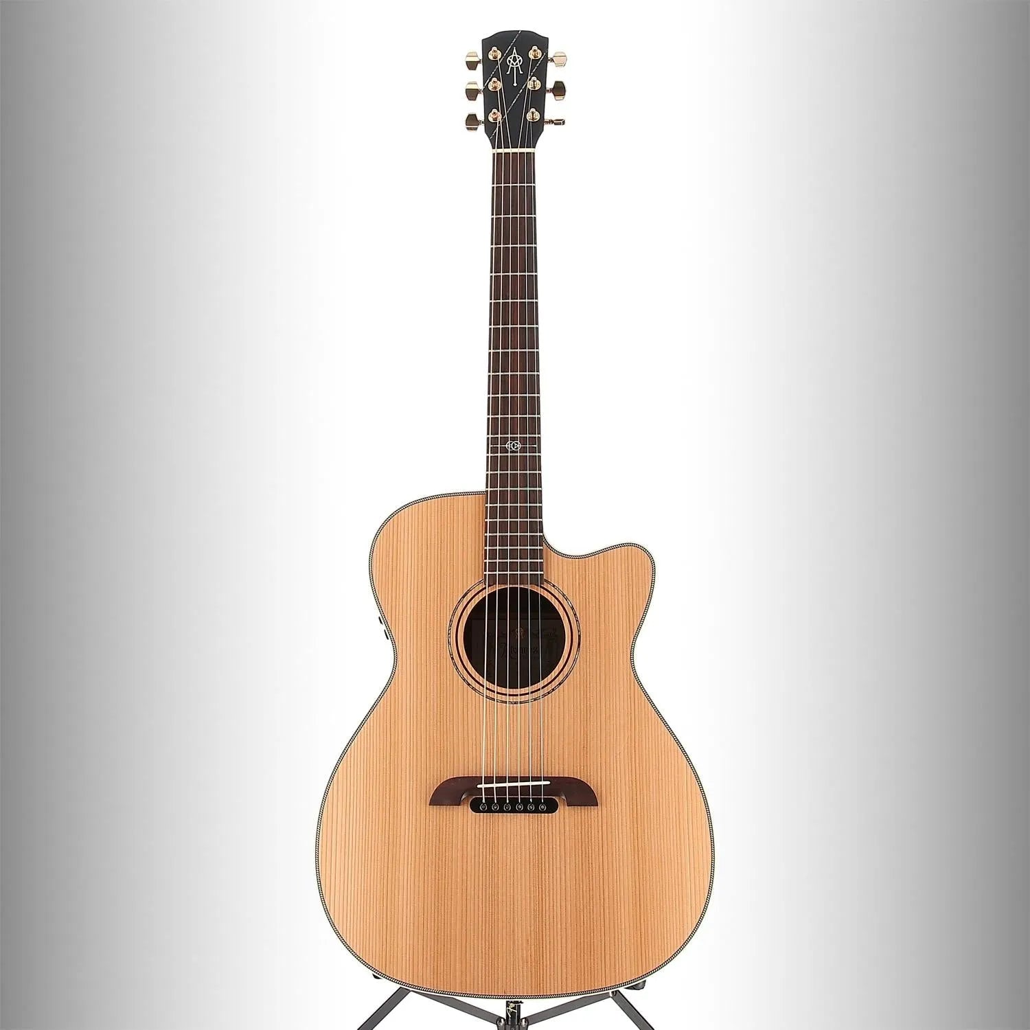 Yairi Stage Folk/OM A/E Cutaway - Natural Satin (A12) (29007)